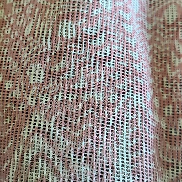 Akemi + Kin Top - Picture 3 of 7